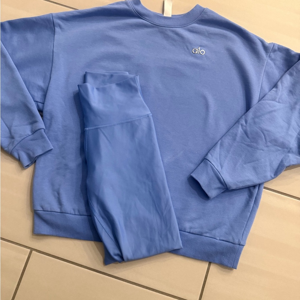 Crystal Clear Blue alo yoga